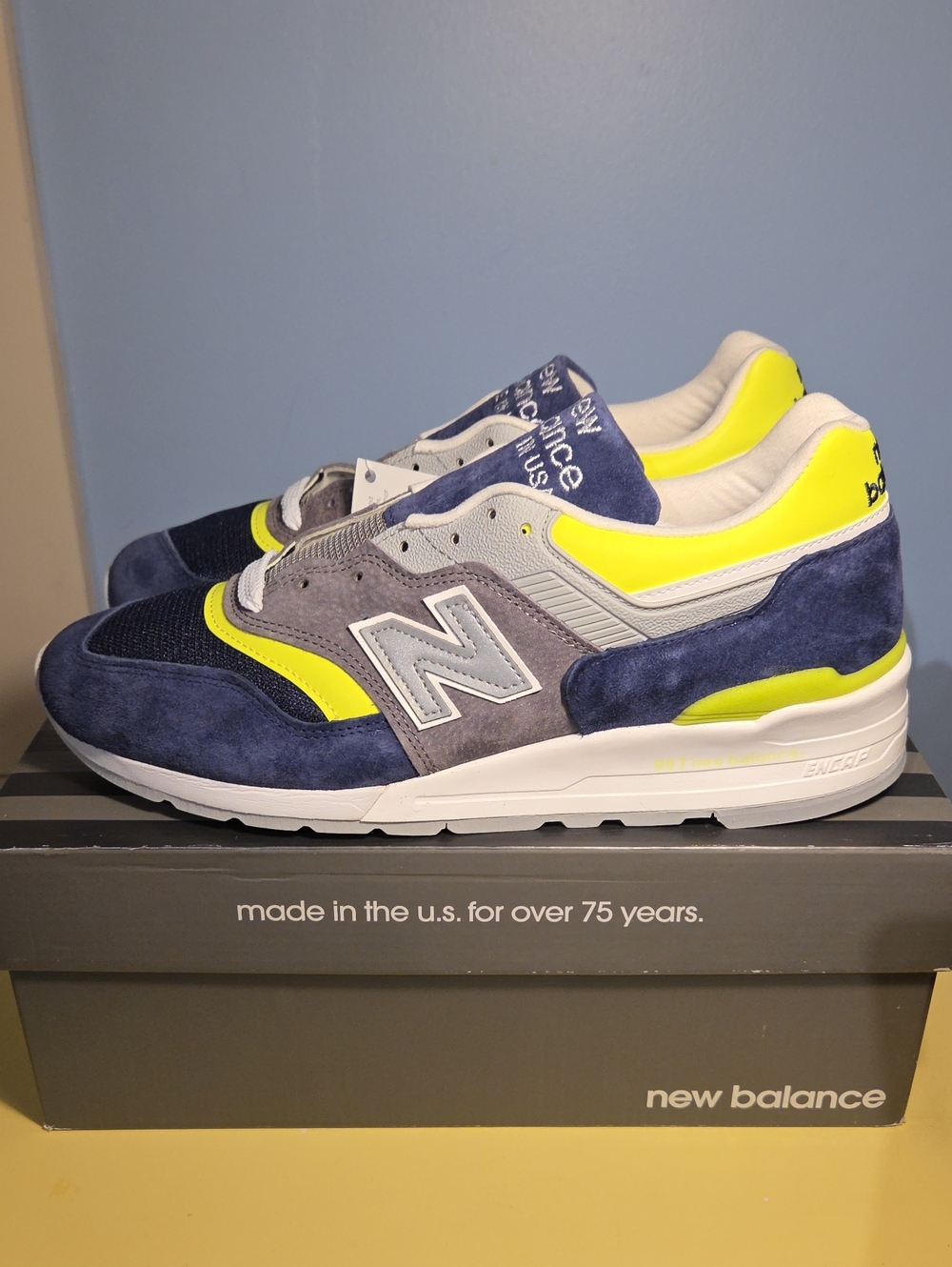 New Balance 997 'Navy Blue & Neon Yellow' Size 10.5 Brand New